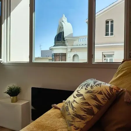 Le Cosy Centre, 2 Rooms, 2 Bathrooms, Free Wifi, Free Parking, Lift, Central, Renovated, Spacious شقة بيربينيو