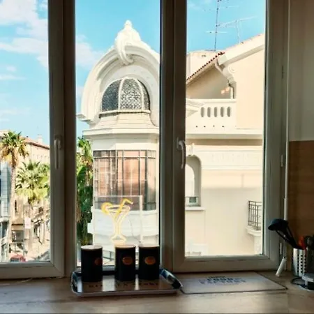 Le Cosy Centre, 2 Rooms, 2 Bathrooms, Free Wifi, Free Parking, Lift, Central, Renovated, Spacious Apartament *