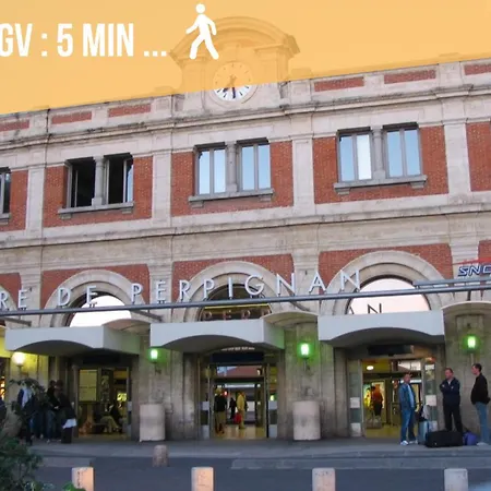 Apartament Le Cosy Centre, 2 Rooms, 2 Bathrooms, Free Wifi, Free Parking, Lift, Central, Renovated, Spacious