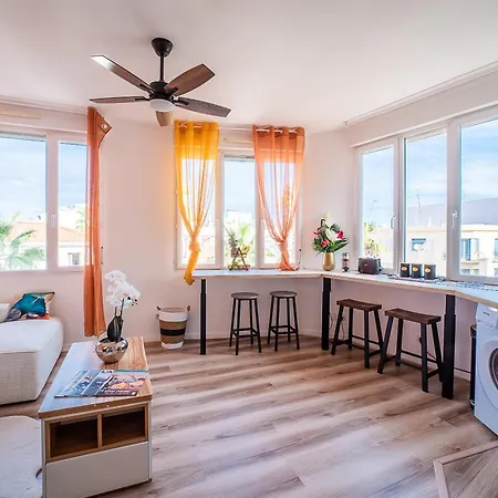Le Cosy Centre, Fully Air Conditioned , 2 Rooms, 2 Bathrooms, Free Wifi, Free Parking, Lift,