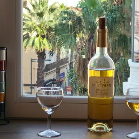 Le Cosy Centre, 2 Rooms, 2 Bathrooms, Free Wifi, Free Parking, Lift, Central, Renovated, Spacious Apartament *