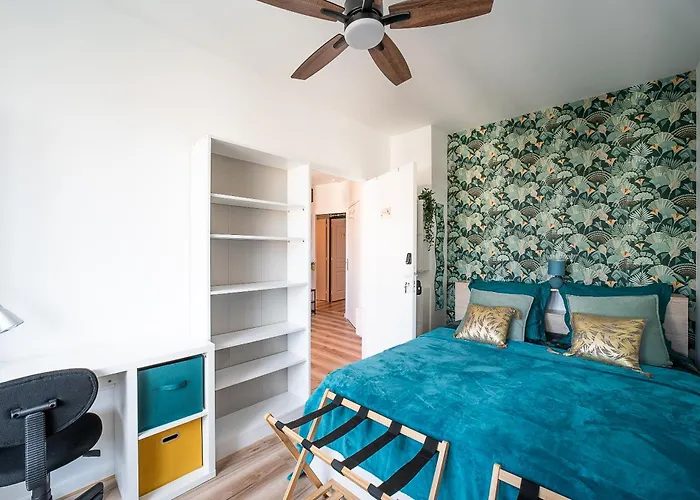 Le Cosy Centre, 2 Rooms, 2 Bathrooms, Free Wifi, Free Parking, Lift, Central, Renovated, Spacious Apartman *