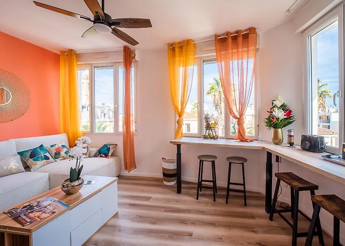 Le Cosy Centre, 2 Rooms, 2 Bathrooms, Free Wifi, Free Parking, Lift, Central, Renovated, Spacious Perpignan