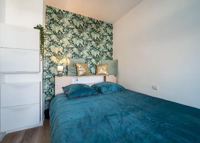 Le Cosy Centre, 2 Rooms, 2 Bathrooms, Free Wifi, Free Parking, Lift, Central, Renovated, Spacious アパート *