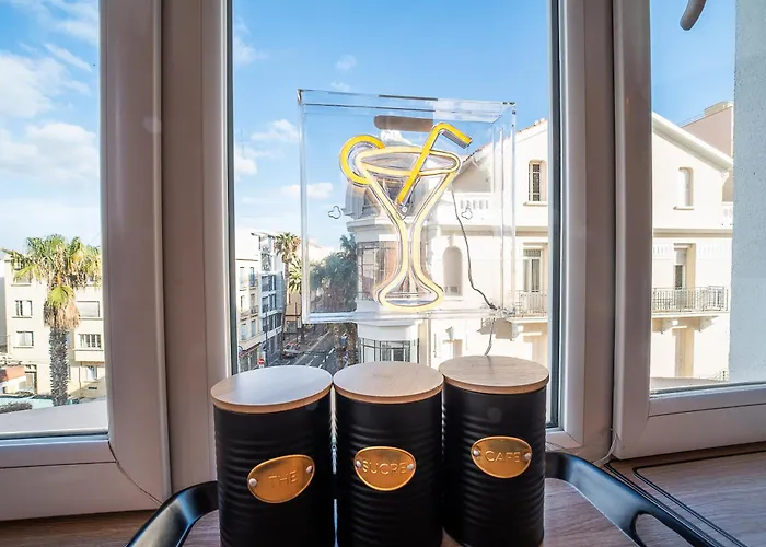 Apartment Le Cosy Centre, 2 Rooms, 2 Bathrooms, Free Wifi, Free Parking, Lift, Central, Renovated, Spacious